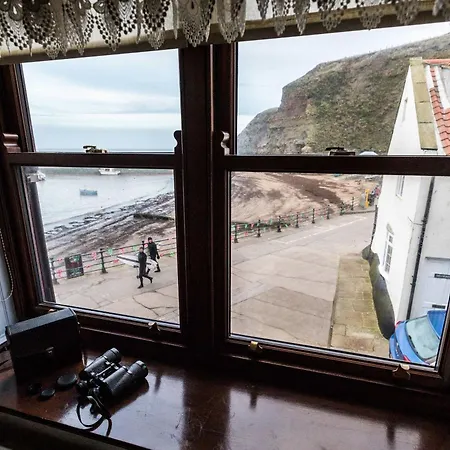 Letaway - Captain Cook's Cottage,