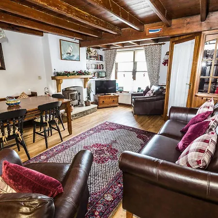 펜션 Letaway - Captain Cook's Cottage, *