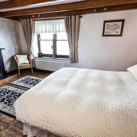 بيت للعطل Captain Cook's Cottage, Staithes, North Yorkshire *