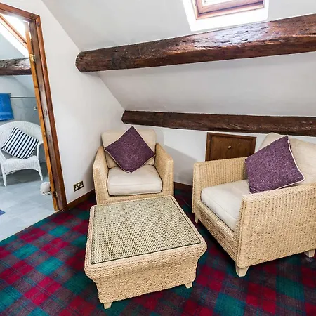 Captain Cook's Cottage, Staithes, North Yorkshire * ستيثيس